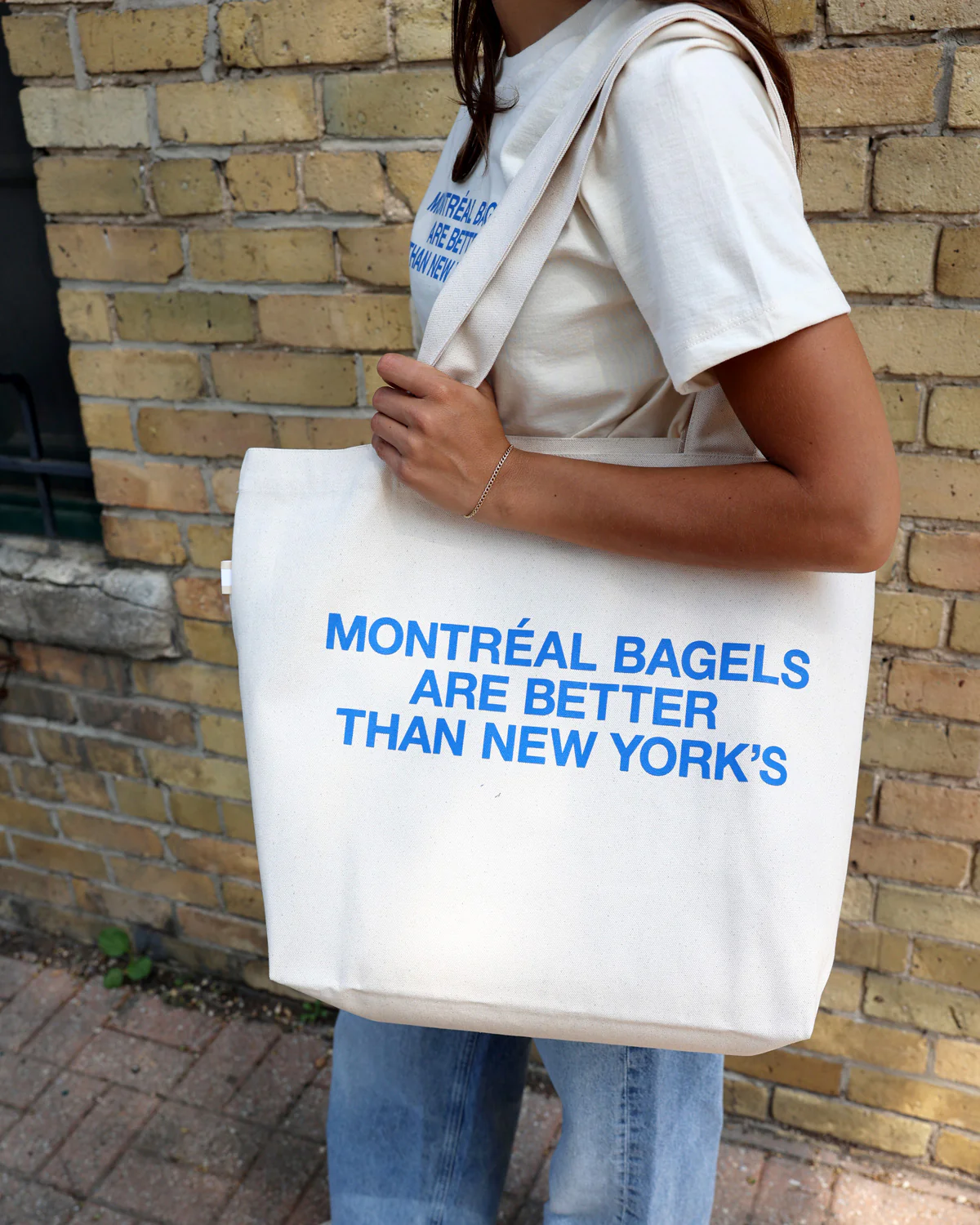 Montreal Bagels Tote Bag Natural - Image 2