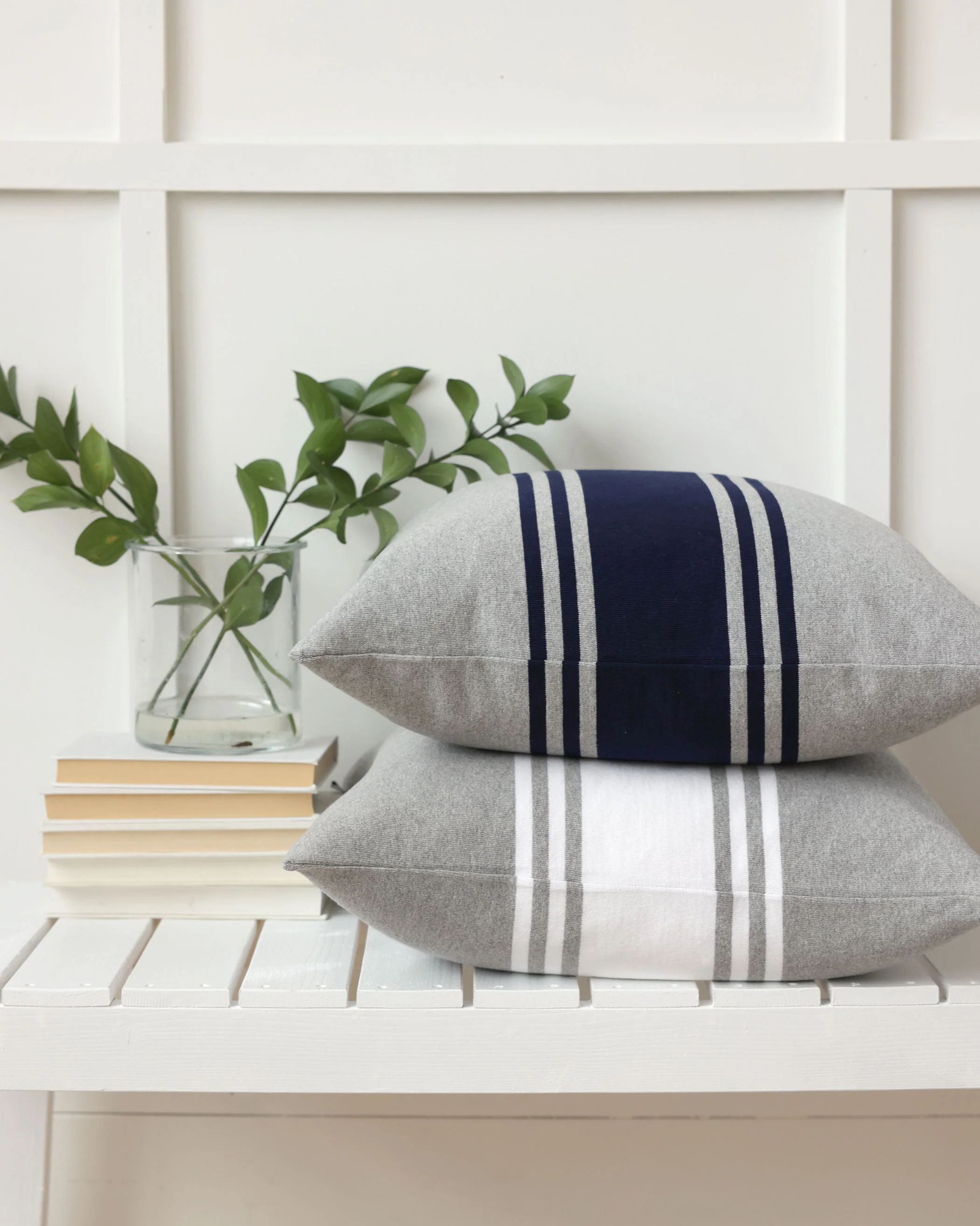 Rosseau Cushion Cover Navy and Ash - Image 4