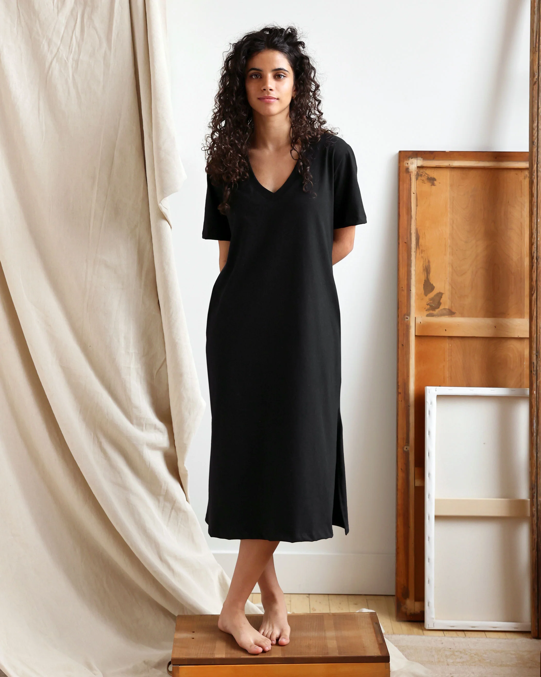 V-Neck Midi T-Shirt Dress Black - Image 2